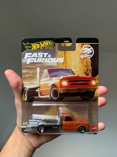 Hot Wheels Premium Chevy C-10 Fast & Furious 
