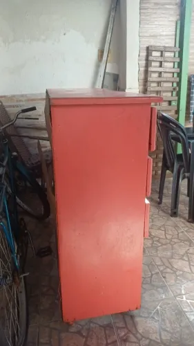 Vendo cômoda grande em angelim pedra