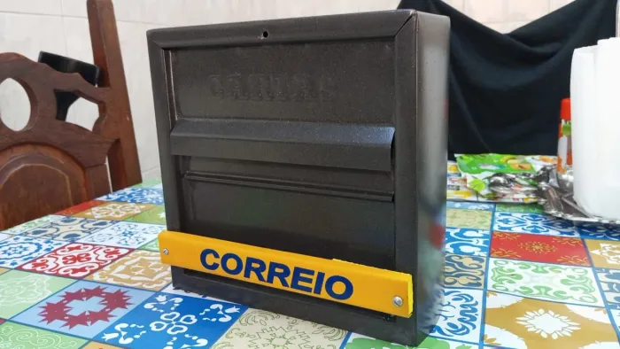Caixa de Correios para Grade