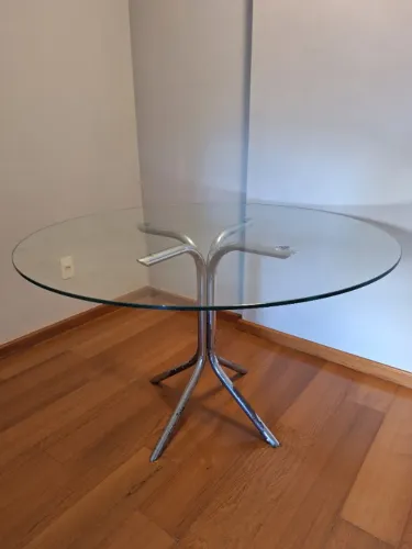Mesa de jantar tampo de vidro 120cm