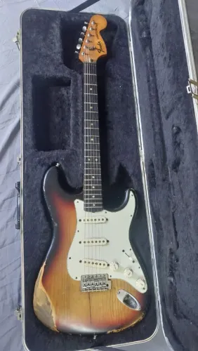 Fender Stratocaster 1976  EUA sunburst 