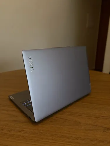 Notebook Lenovo Yoga Slim 7i 14" Intel Arc - Impecável