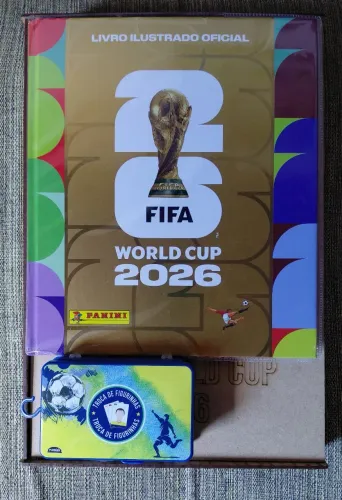 Álbum da copa do mundo 2026 capa dura GOLD e com quase 700 figurinhas já coladas 