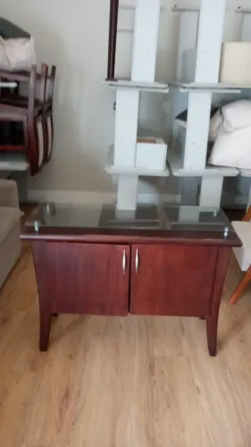 Aparador Buffet Escuro com 2 Portas e Tampo de Vidro
