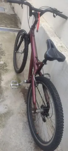 Bicicleta aro 26 de alumínio