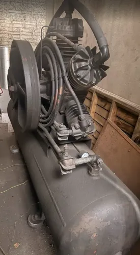 COMPRESSOR AR 60 PÉS