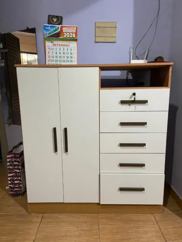 Vendo cômoda