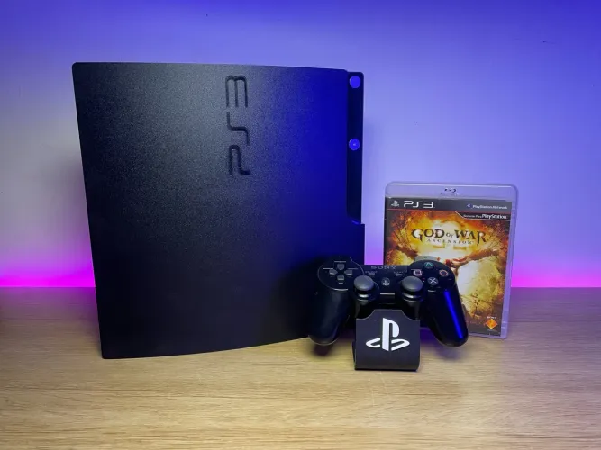 PlayStation 3 Slim com Vários Jogos e 3 Meses de Garantia