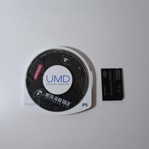 Metal Gear Solid: Portable Ops PSP Original + Memory Stick Sony 4GB<br>