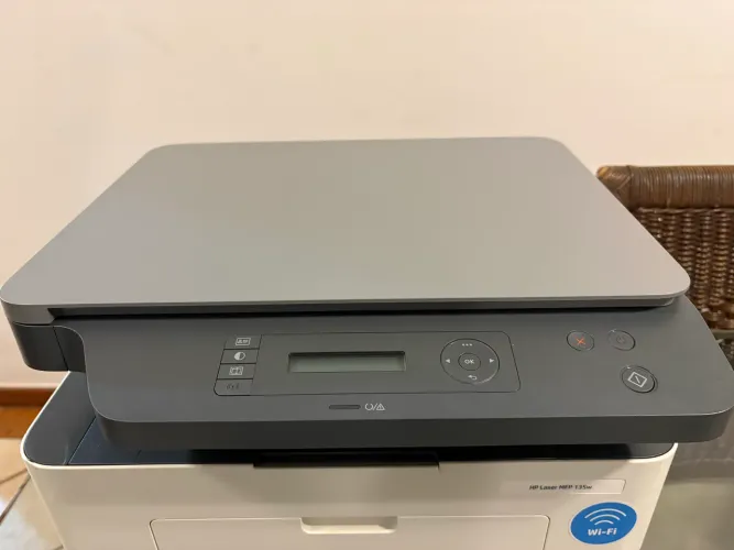 Impressora Multifuncional HP Laser MFP 135W - Wi-Fi, Imprime, Copia e Digitaliza