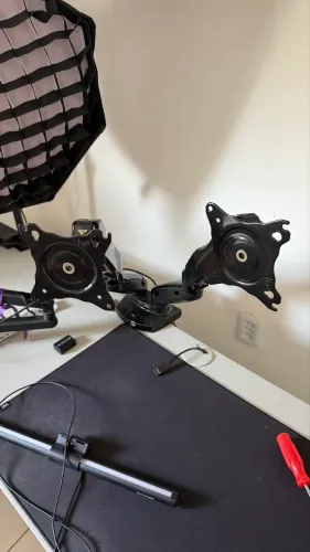 Suporte Articulado para 2 monitores