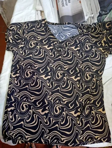 Vendo blusa preta feminina tam G