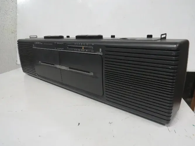 radio antigo crown