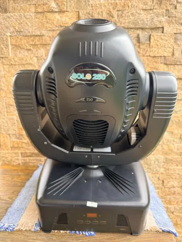 Moving Head Solo 250 PL