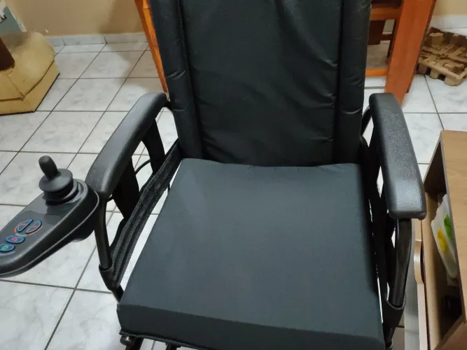 Cadeira de rodas motorizada Ortobras 