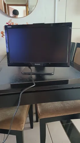 Monitor Lenovo