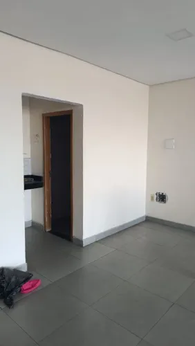 Aluguel casa grande padrão arejada