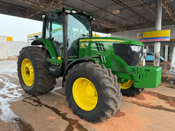 John Deere 6210M Ano 2022