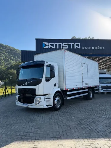 Volvo Vm 270 4x2 - Bau Galego de 7m 