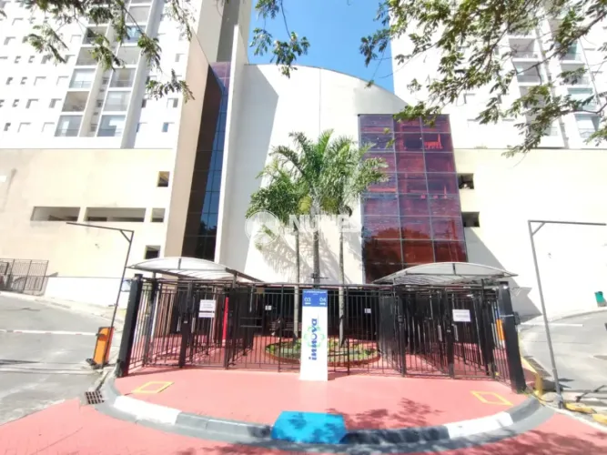 Apartamento com 02 quartos sendo um 01 suíte