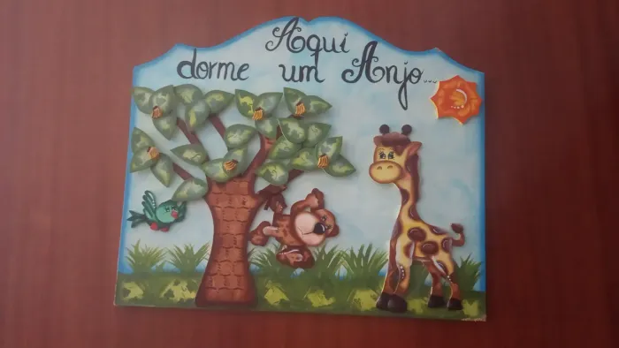 Doando decoração para quarto de bebê