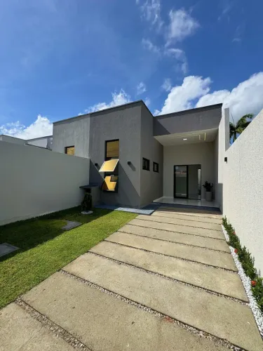 Casa 86m2, 3 quartos, NOVA, 2 vagas (carro e moto), financiavel caixa, moderna