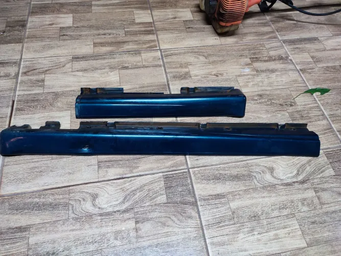 Spoiler lateral direito completo Corsa Wagon GLS