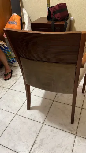 2 (duas) Cadeiras de apoio