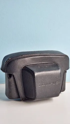 Cae Olympus 35 SP