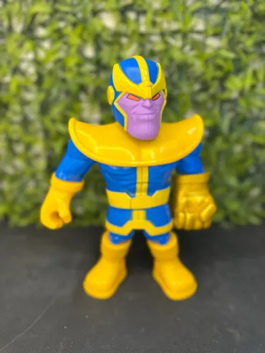 Thanos com Manopla do Infinito - Boneco Decorativo Colecionável