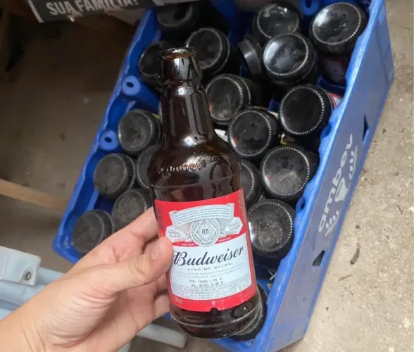 Grade de cerveja + vasilhames de 330ML