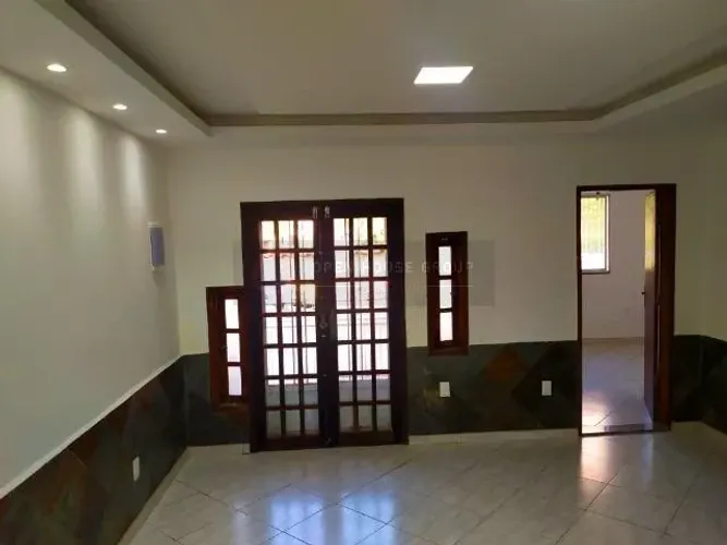 Open House vende casa duplex 5 quartos, 3 banheiros, Fonseca