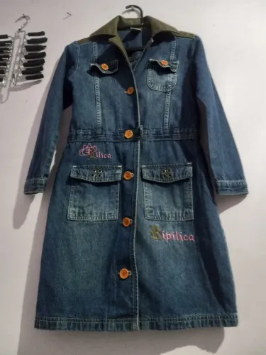 Vendo esse casaco Lilica Repilica tam: 10 