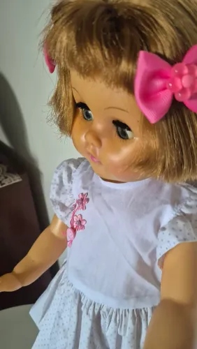 Boneca antiga melindrosa