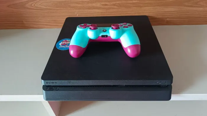 PlayStation 4 Slim