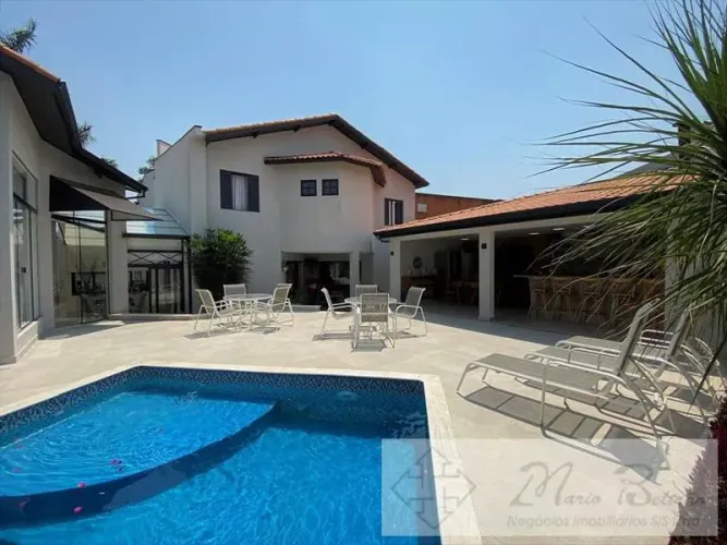 Casa toda reformada com piscina aquecida