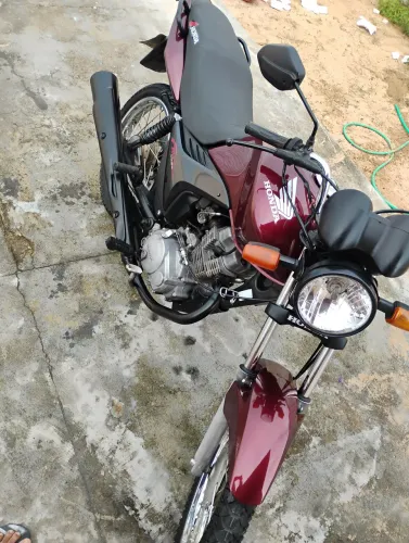 Moto 150 Fam no ponto de tranferir valor negociável