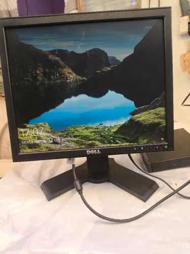 Monitor Dell 17 polegada