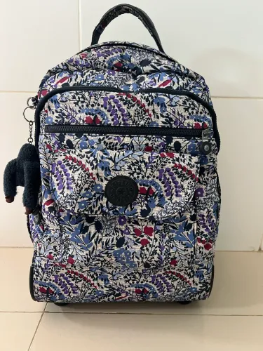 Mala / Mochila Carrinho Kipling Original Estampada Floral Azul e Lilás