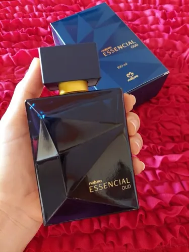 Essencial Oud Deo Parfum Masculino da Natura 100ml