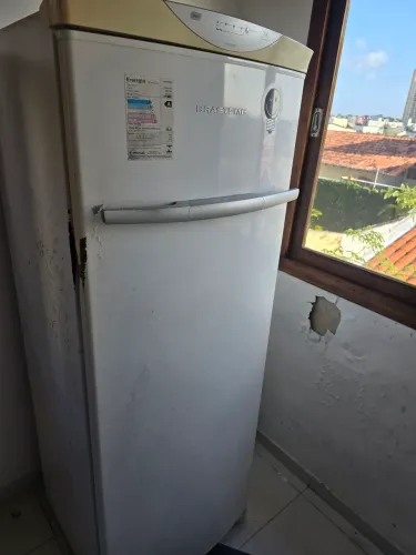 Geladeira Brastemp em pleno funcionamento