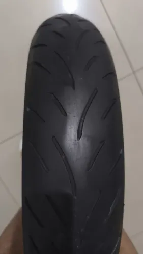 Pneu dianteiro usado Dunlop 110/70-17