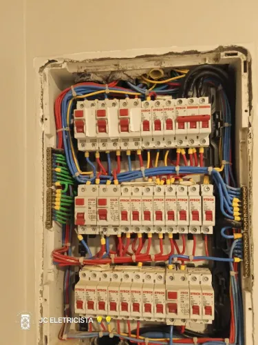 Eletricista 24 horas ótimo preço 