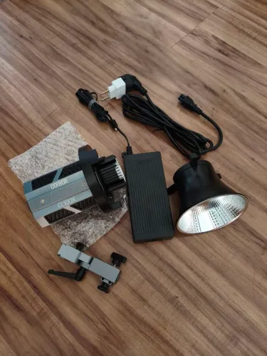 Led + Power Bank + Battery Grip