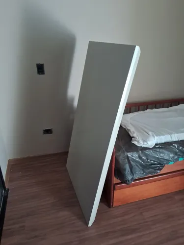 Vende-se mesa de jantar 4 lugares semi-nova