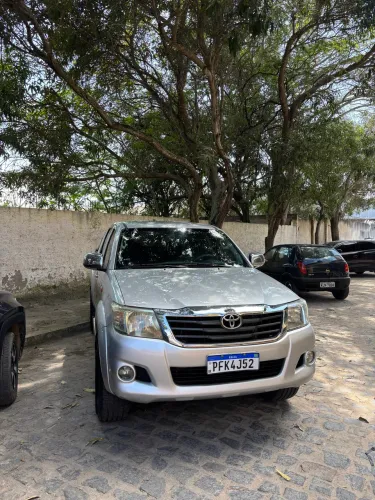 Toyota Hilux CD D4-d 4X4 2.5 16V 102cv TB Dies. 2012