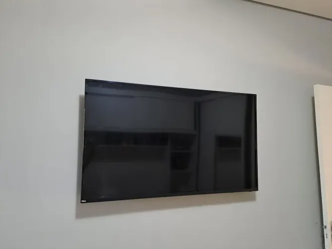 Smart TV LED 49" Philco PH49F30DSGWA c/conversor digital, 2 HDMI e 2 USB