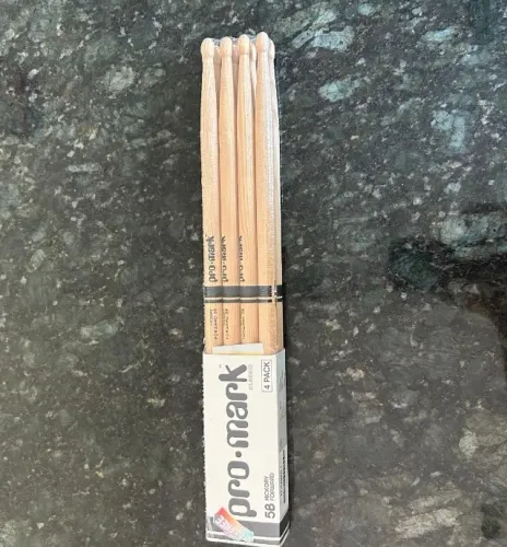 Baquetas Promark Classic Hickory Forward 5B 1 Par
