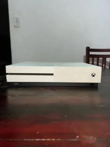 Xbox One S com Controle e Jogos
