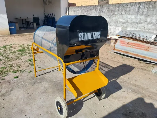 Peneira elétrica rotativa 